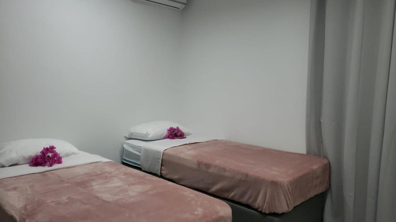 Cg Apartment - Flamboyan ウィレムスタッド エクステリア 写真